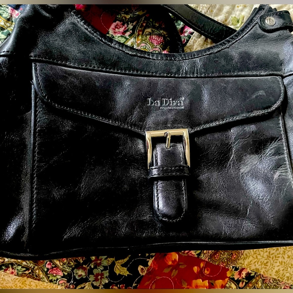 Experienced La Diva by Italian Design shoulder bag
